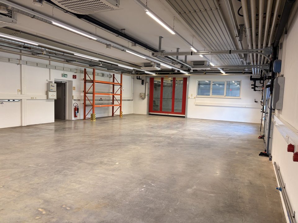 Halle zur Miete in Lambach, Bild 3 von 11