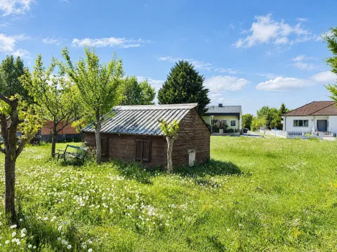 Baugrundstück in Weiden am See, Bild 1 von 16
