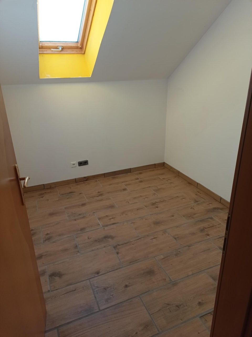 Gepflegtes Einfamilienhaus mit 7 Zimmern, Balkon, Garten und Garage in Mining, Bild 7 von 29