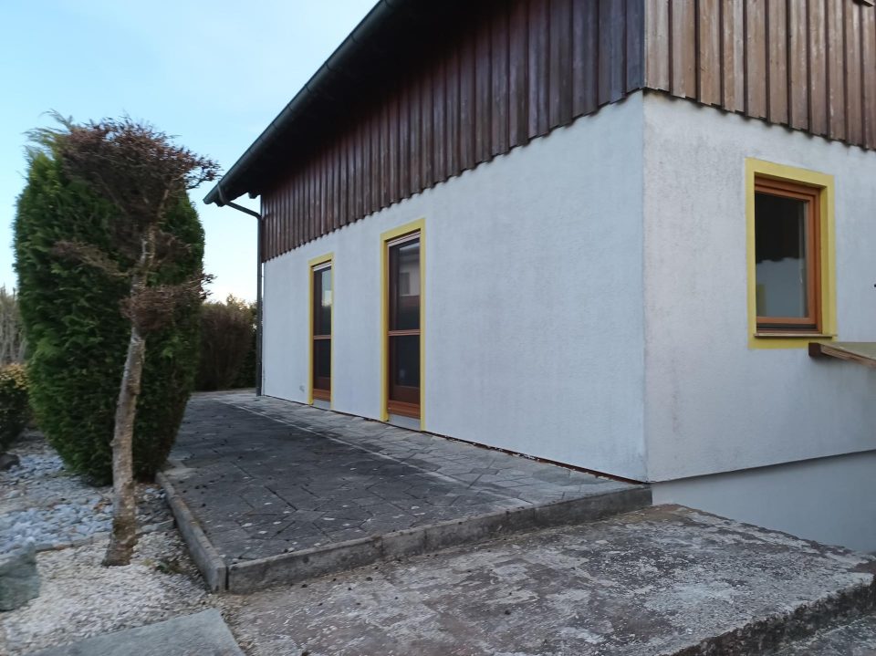 Gepflegtes Einfamilienhaus mit 7 Zimmern, Balkon, Garten und Garage in Mining, Bild 17 von 29