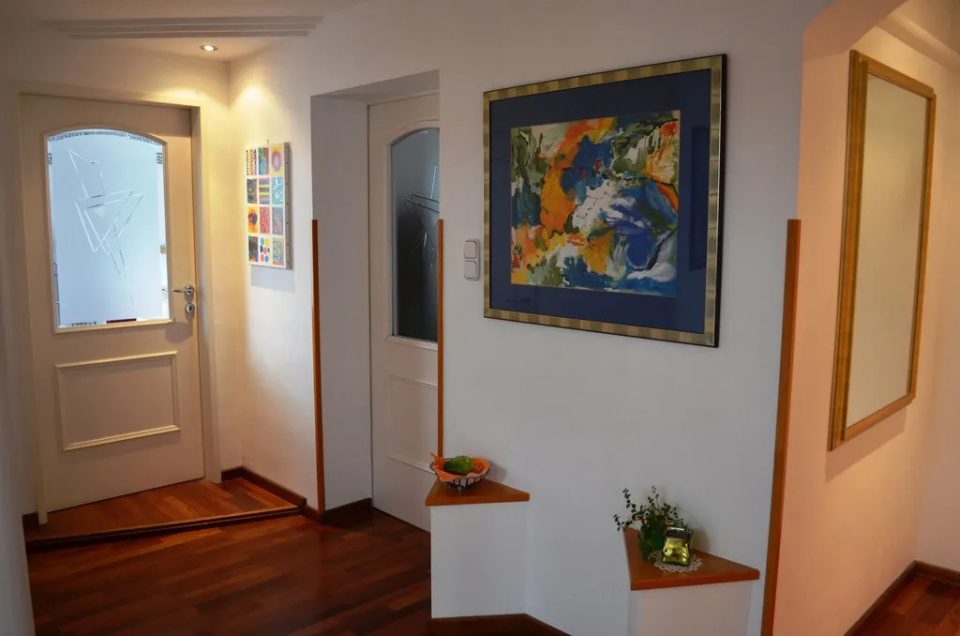 Repräsentatives Wohnhaus mit Geschäftsbereich und angrenzenden Veranstaltungsräumen, Bild 15 von 232