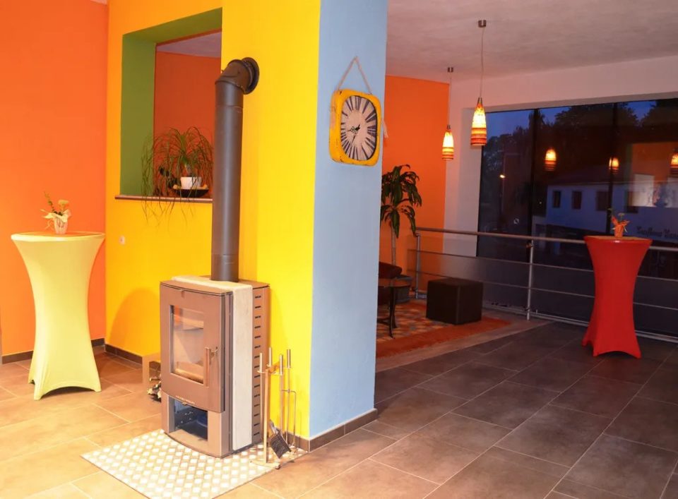 Repräsentatives Wohnhaus mit Geschäftsbereich und angrenzenden Veranstaltungsräumen, Bild 78 von 232