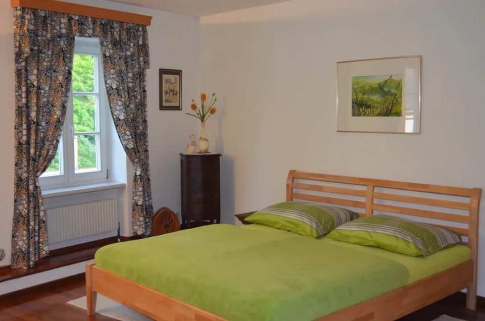 Repräsentatives Wohnhaus mit Geschäftsbereich und angrenzenden Veranstaltungsräumen, Bild 146 von 232