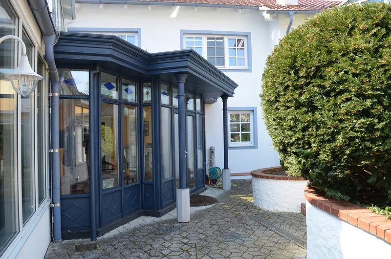 Repräsentatives Wohnhaus mit Geschäftsbereich und angrenzenden Veranstaltungsräumen, Bild 220 von 232