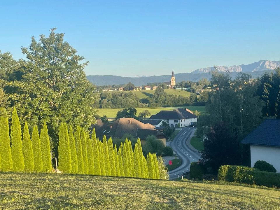 Baugrund ohne Bauzwang, frei wählbare Größe – Gebirgsblick & Atterseenähe, Bild 8 von 9