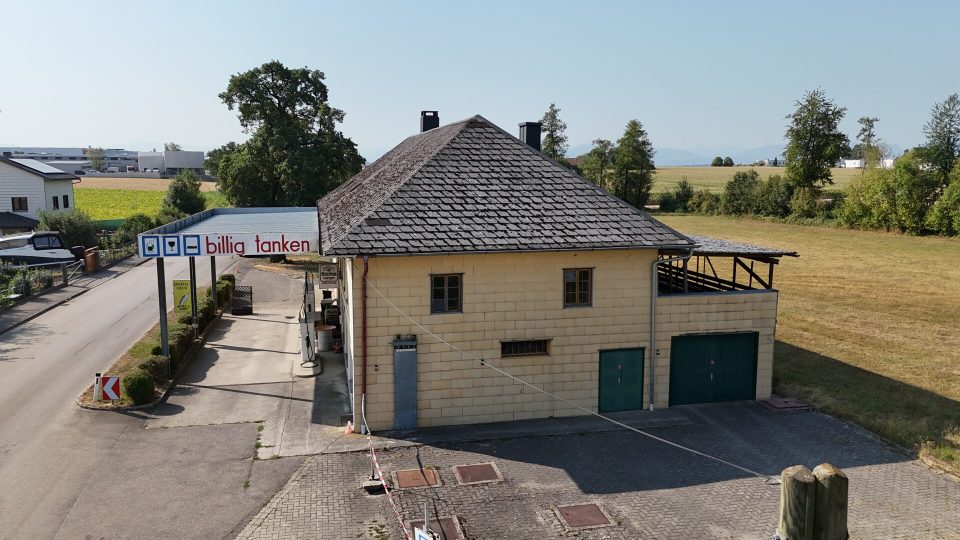 04_Garagentore und Hofflaeche