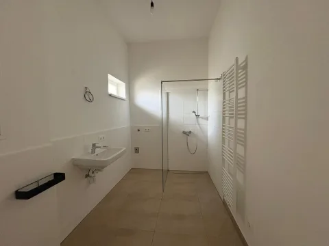 Badezimmer, 2-Zimmer-Wohnung in Roitham