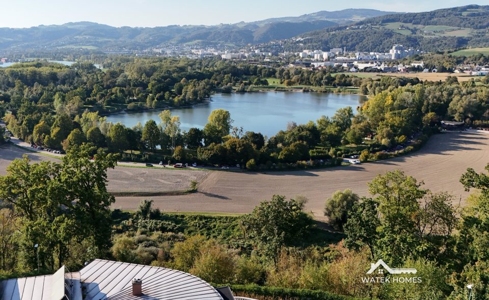 Blick über den Pleschinger See bis Linz, Einfamilienhaus in Plesching
